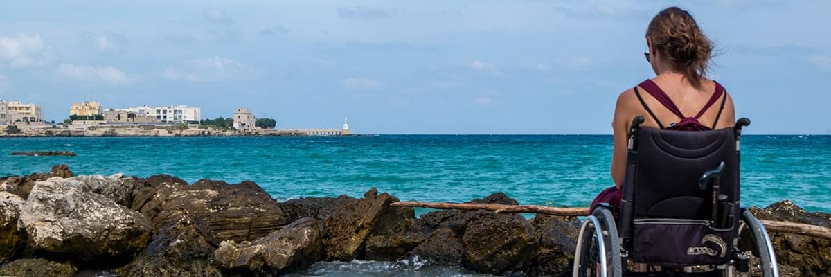 How accessible are the tourist attractions in Puglia?